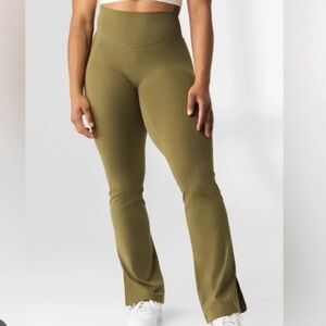Vitality Cloud Flare Pant- Willow